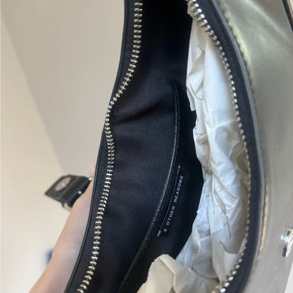 8 Other Reasons Black Crescent Hobo Bag NWOT - Picture 7 of 9